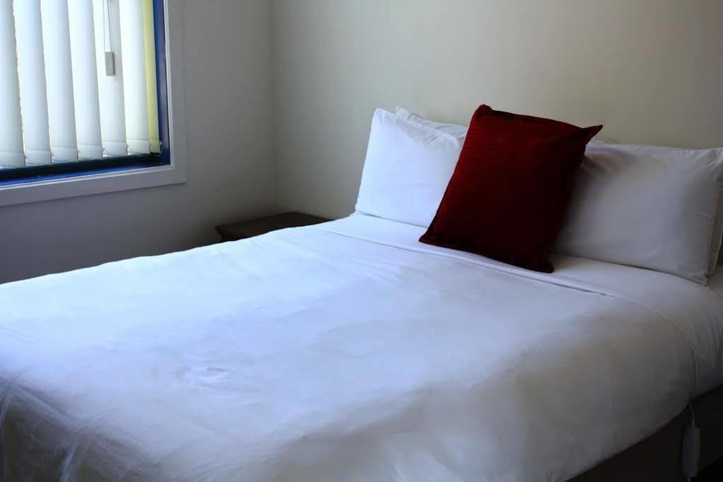 Phillip Island Off-Track Accommodation Cowes Exteriör bild