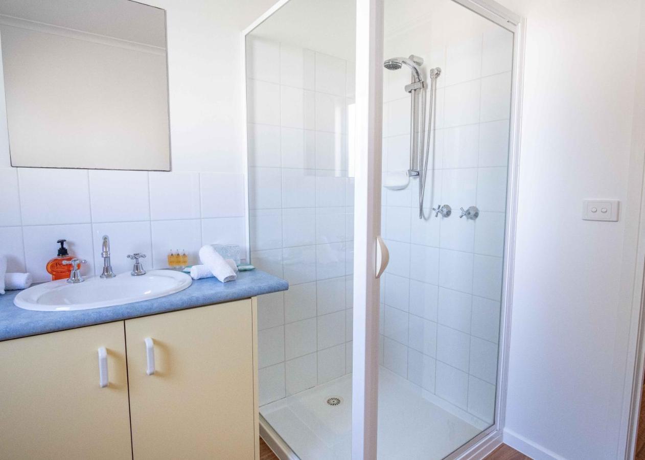 Phillip Island Off-Track Accommodation Cowes Exteriör bild