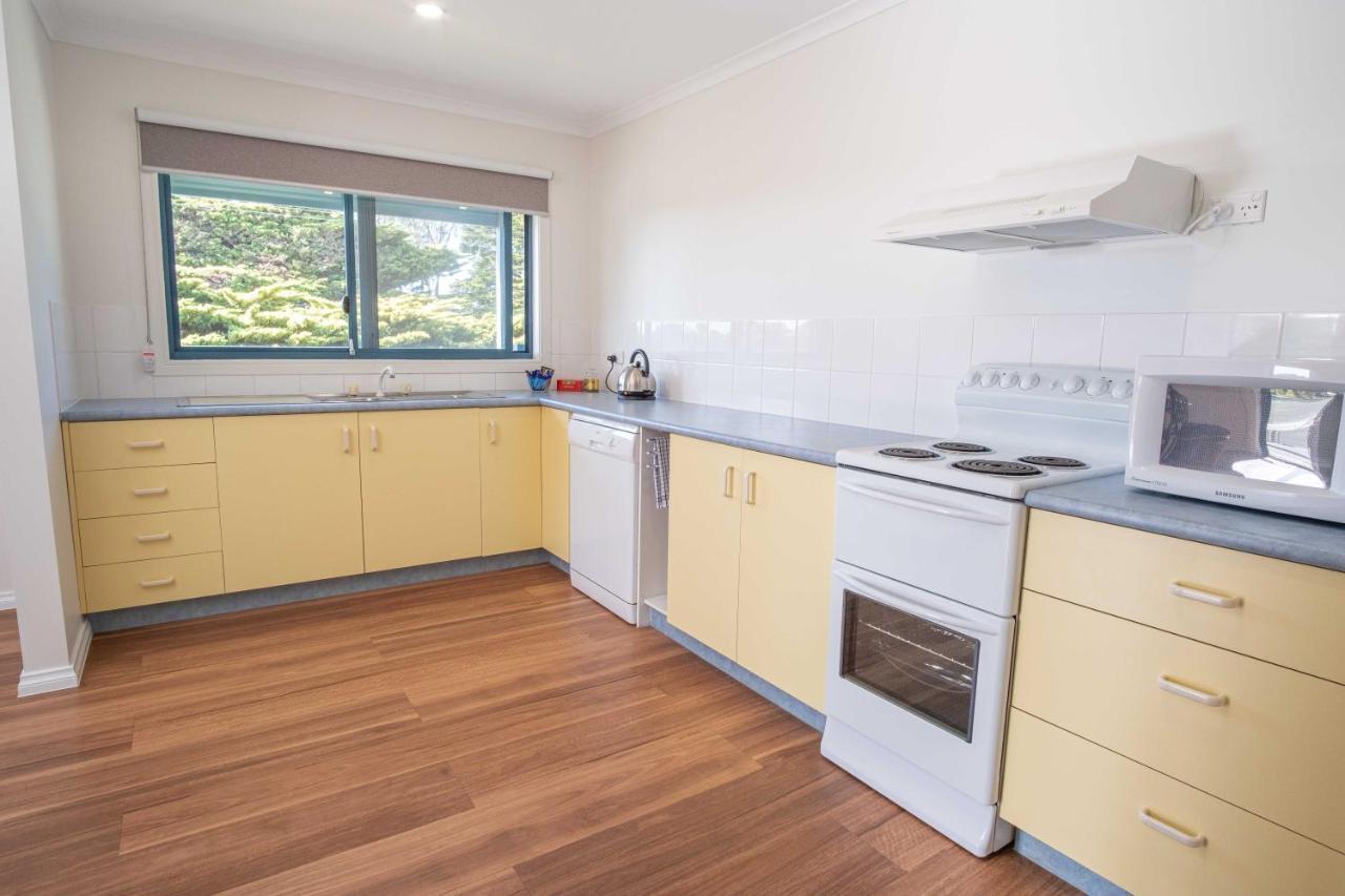 Phillip Island Off-Track Accommodation Cowes Exteriör bild